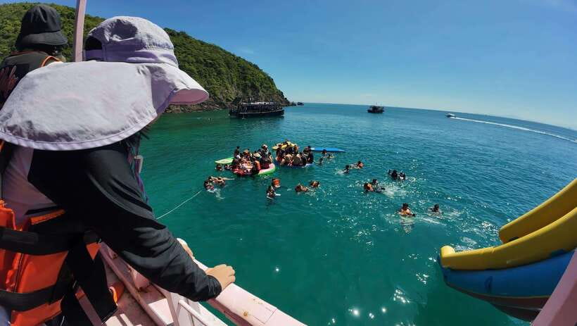 Nha Trang: Coral Reef Snorkeling, Mud Bath & Floating Bar - Who will enjoy this tour most
