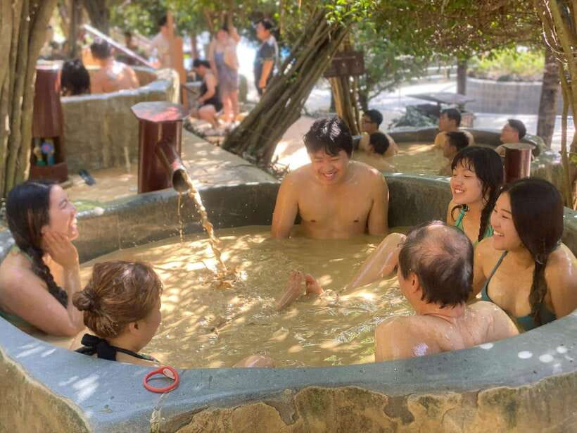 Nha Trang: Deluxe Ocean Snorkeling Tour with BBQ & Mud Bath - The fishing village and BBQ lunch