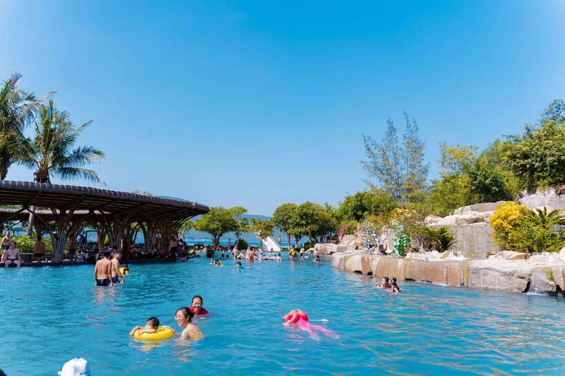 Nha Trang: Deluxe Ocean Snorkeling Tour with BBQ & Mud Bath - Snorkeling around Hon Mun Marine Park