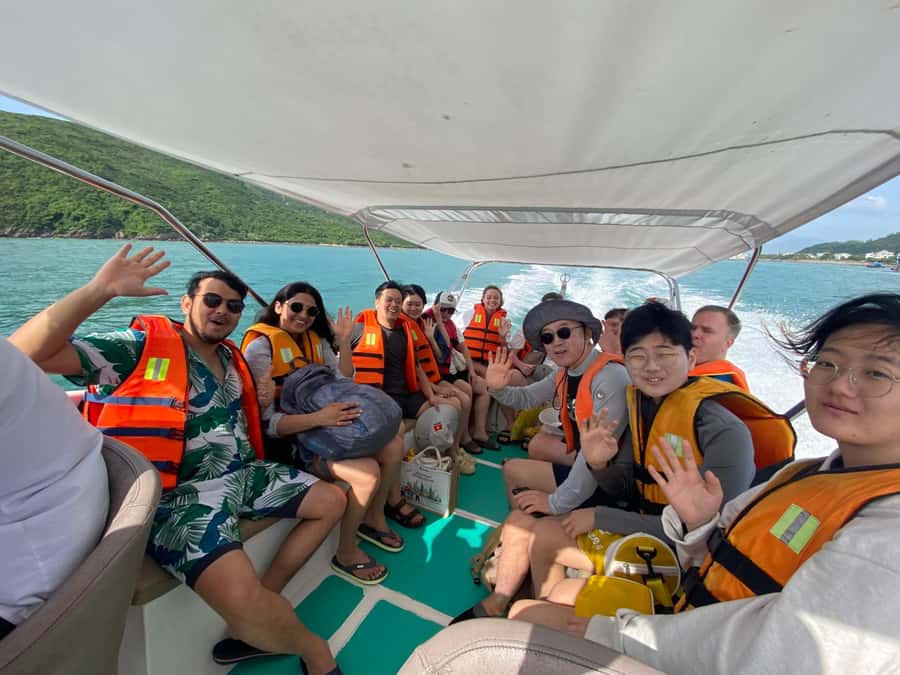 Nha Trang Half Day Snorkeling Trip - Mun Island and the shallow coral reef