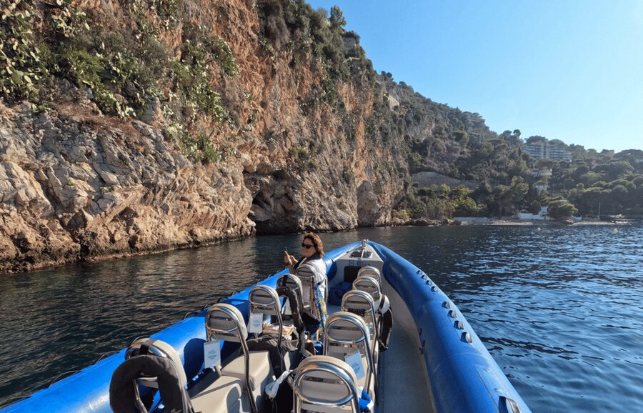 Nice: Mala Caves, Villefranche & Snorkeling Boat Tour - What the small boat means for comfort