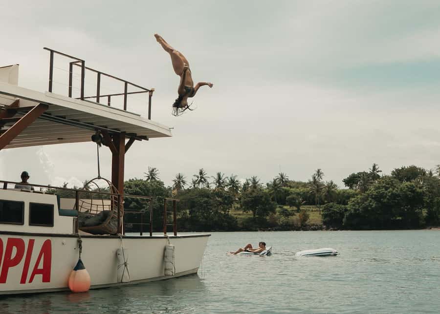 Nusa Lembongan: 4-in-1 Half-Day Catamaran Snorkeling Cruise - Who should book this experience?