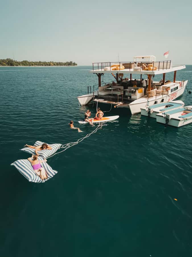 Nusa Lembongan: 4-in-1 Half-Day Catamaran Snorkeling Cruise - A polished half-day on the Nusa islands