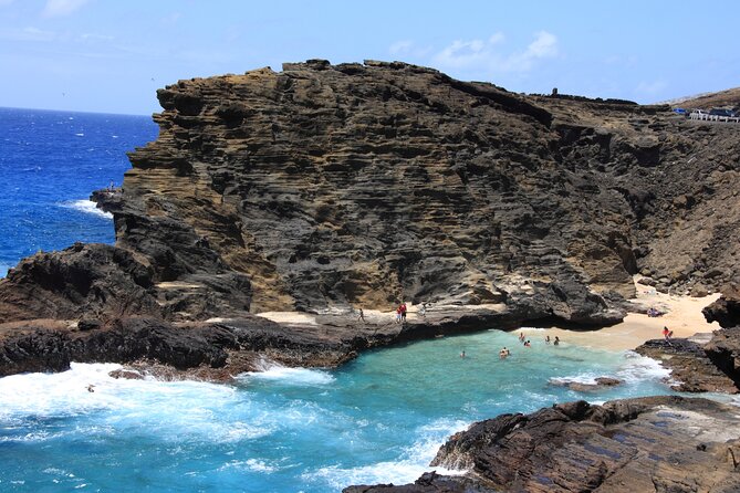 Oahu: Grand Tour Around Island 16 Locations plus Snorkeling - Weather, route changes, and the fine print that matters