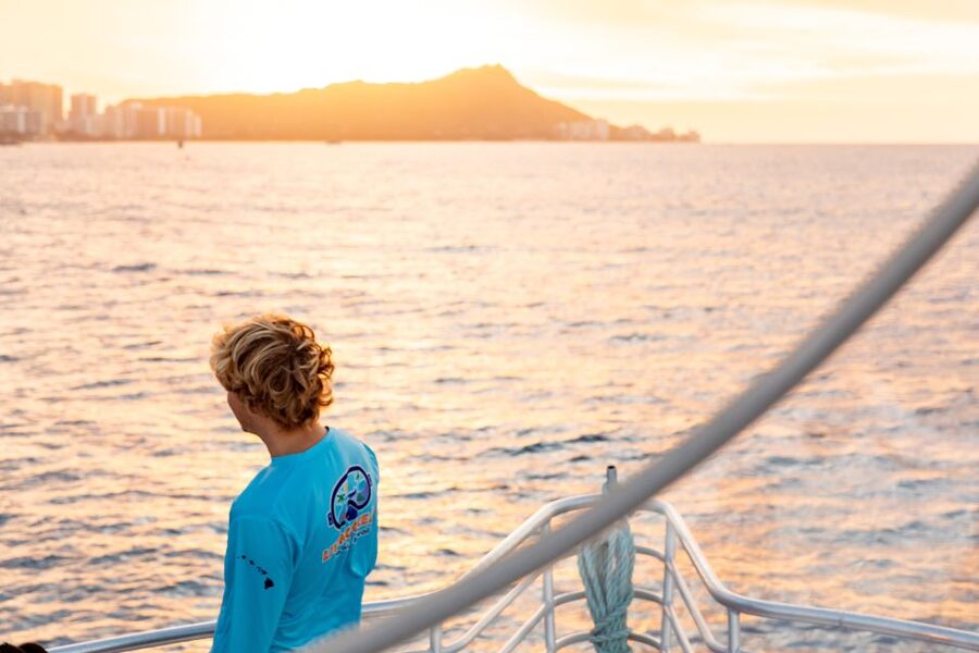 Oahu: Waikiki Turtle Canyons Cruise and Snorkel Excursion - Time in the water and time on the boat