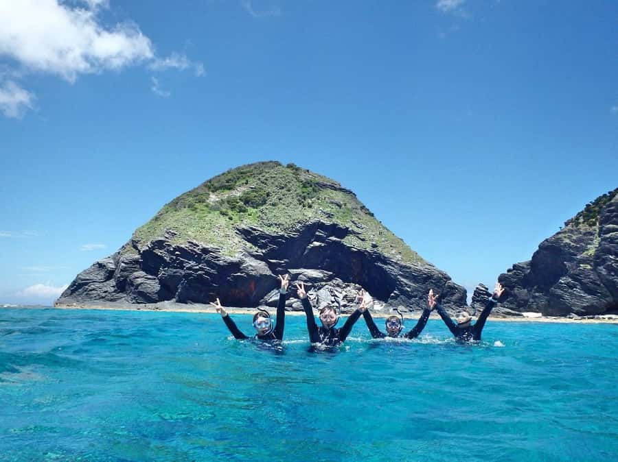 Okinawa : Kerama Whole Day Snorkeling Tour From Chatan/Naha - Equipment, clothing, and comfort in the water