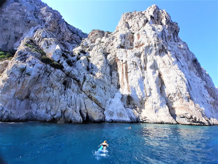 Olbia: Dolphin Watching Tour with Figarolo Island Snorkeling - The second stop at Cala Moresca or Figarolo