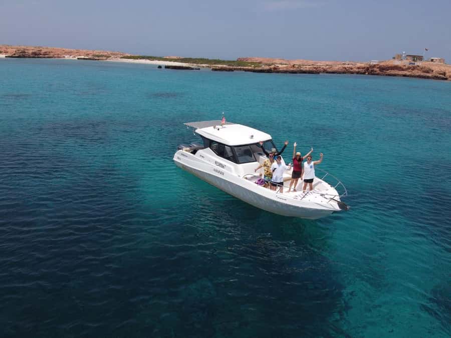 Oman: Daymaniyat Islands Visit and Snorkeling - The food break keeps the morning comfortable