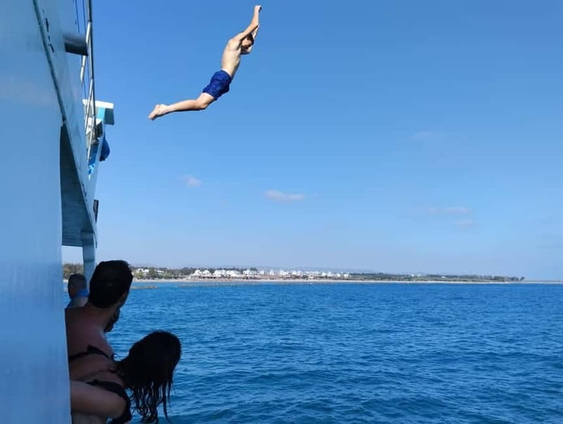 Paphos: Glass Bottom Boat Trip with Swimming or Snorkeling - Seeing the Vera K. shipwreck through glass