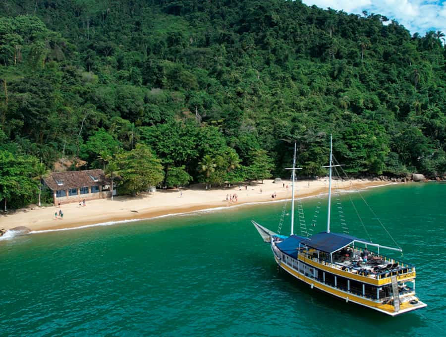 Paraty: Schooner Boat Tour with Beaches and Snorkeling - Who Will Enjoy This Schooner Trip?