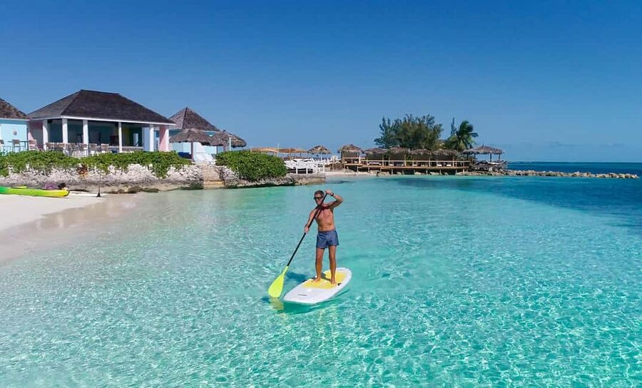 Pearl Island Beach: Full-day Snorkelling with Lunch - Snorkeling Over Coral Reefs