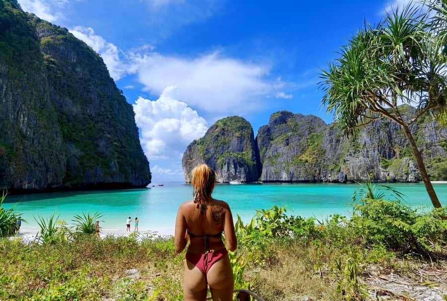Phi Phi: Private Longtail Boat to Maya Bay with Snorkeling - Why the private longtail boat matters