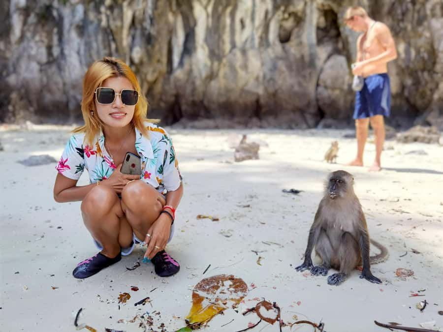 Phi Phi: Private Longtail Boat to Maya Bay with Snorkeling - Pileh Lagoon and the best water of the day