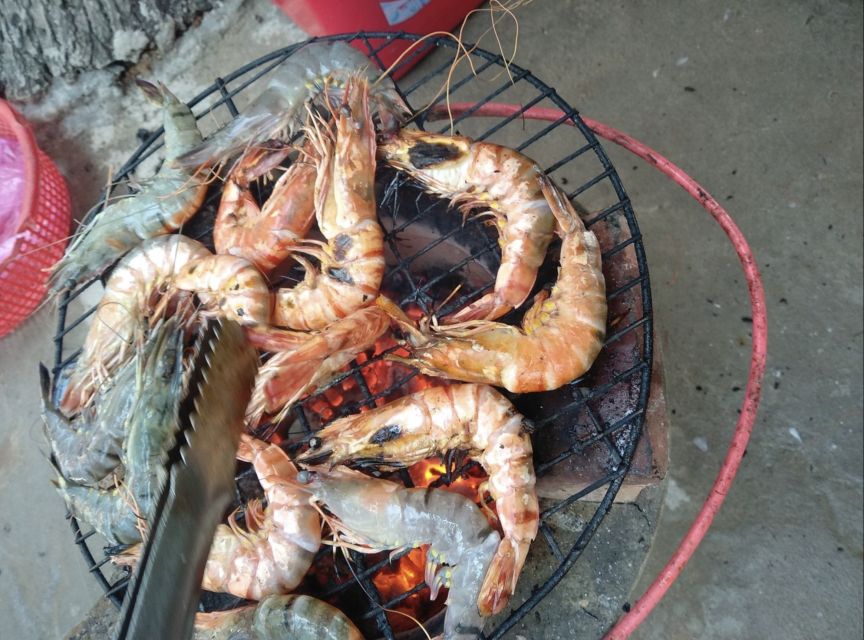 Phu Quoc: Speedboat Tour of 4 Islands with Snorkeling & BBQ - The 2 p.m. seafood BBQ at a mainland restaurant