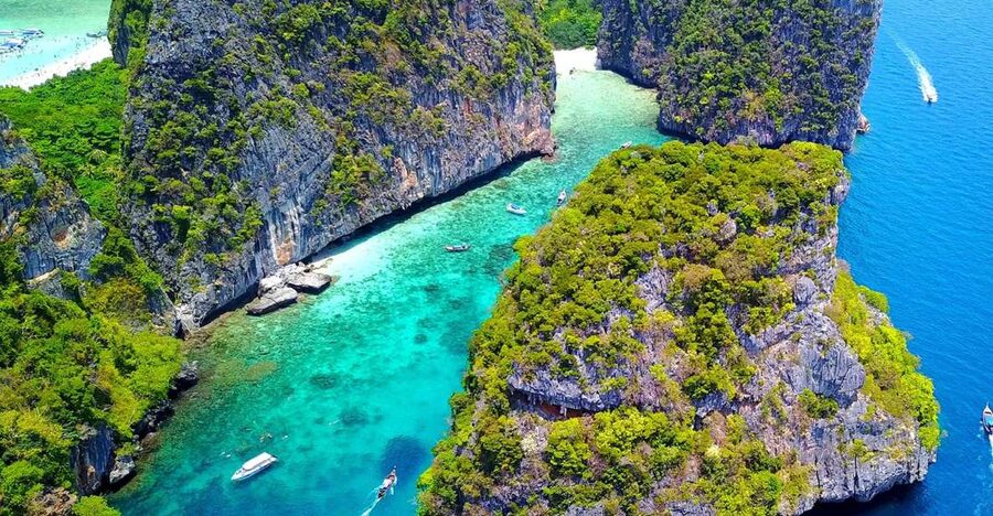 Phuket/Khao Lak: Snorkeling Trip to Phi Phi & Bamboo Islands - Loh Samah Bay and Maya Bay bring the famous scenery