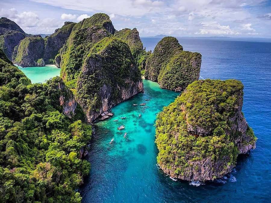 Phuket: Phi Phi & Bamboo Islands Snorkeling by Speedboat - Viking Cave and the second water session
