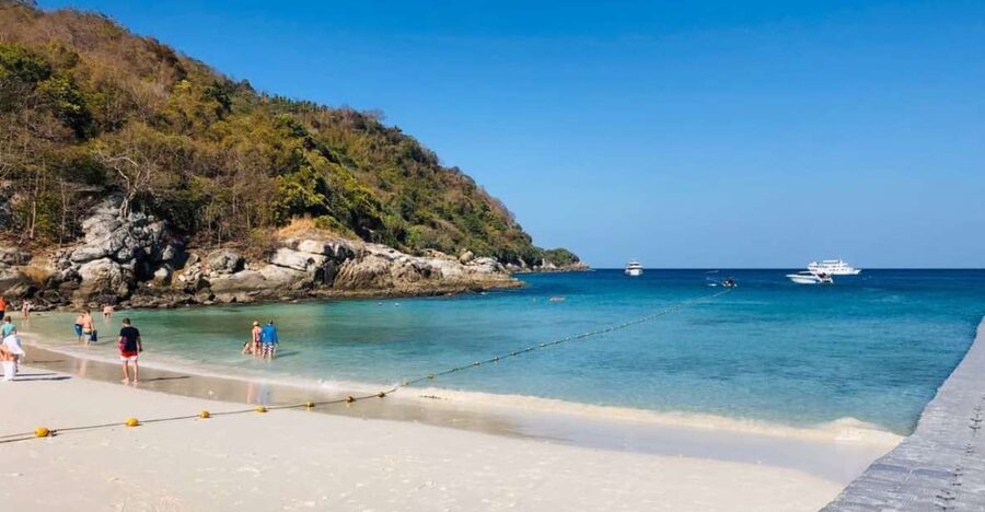 Phuket: Racha Island Snorkeling or Scuba Diving Tour - Guides, crew, and the group experience