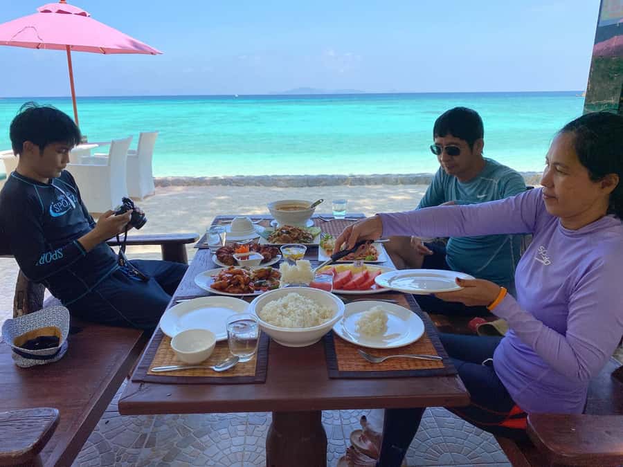 Phuket: Racha Islands Premium Tour with Snorkel & Lunch - Koh Racha Yai, beach lunch, and free time