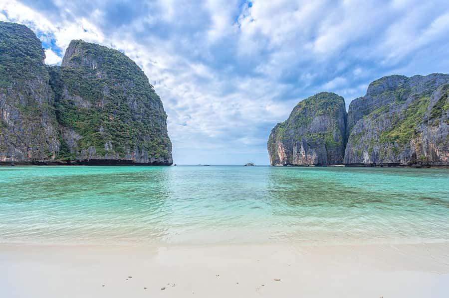 Phuket: Relaxed Phi Phi & Khai Islands Beach Snorkeling Tour - Khai Nai Island and the afternoon finish