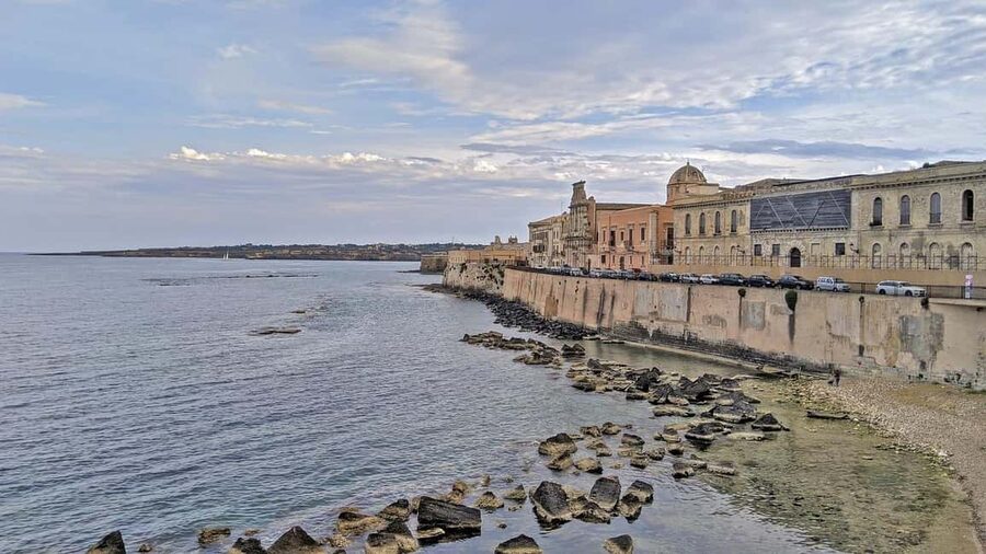 Pillirina, Ortigia, caves: Boat Tour, Snorkeling & Prosecco - Why this short Ortigia boat tour works