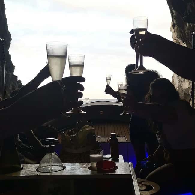 Pillirina, Ortigia, caves: Boat Tour, Snorkeling & Prosecco - Maniace Castle from the sea