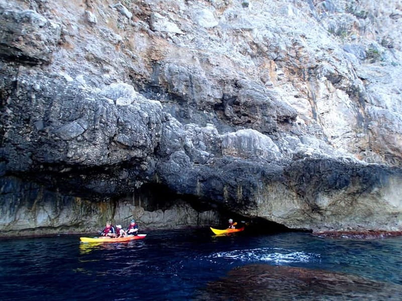 Pollença: Kayak Discovery – Snorkeling and Caves - Cliff jumping with room to choose