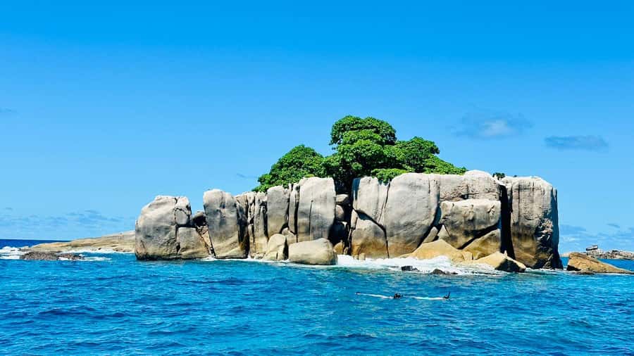 Praslin: Curieuse & St-Pierre Boat Adventure with Snorkeling - Key points before you book