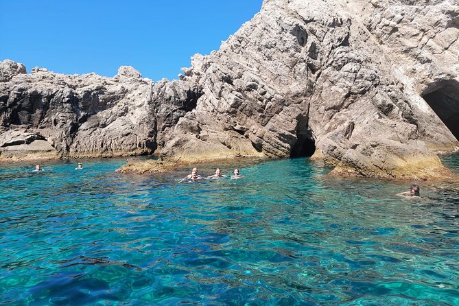 Private luxury speedboat tour-Islands, caves, beaches, snorkeling - Lokrum is an alternative, not an extra stop