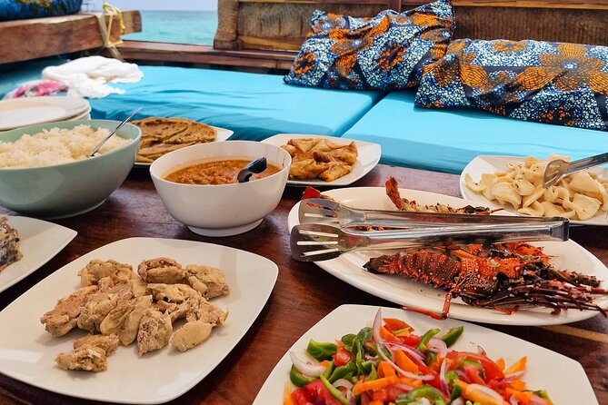 Private/Sharing: Snorkeling with Dolphins Sandbank in Mnemba - The sandbank stop depends on the tide