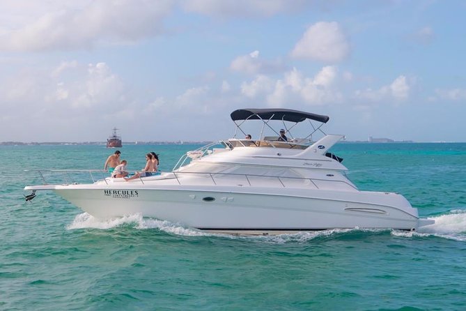 Private Yacht - 46 ft SeaRay Cancun Bay Snorkel 23P4 - Life aboard the Sea Ray