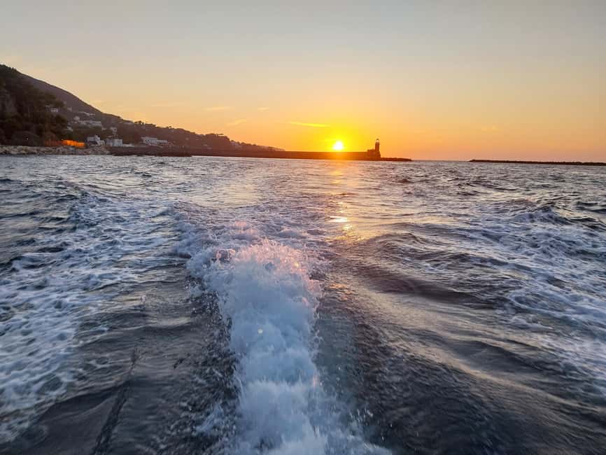 Procida: Sea View Boat Tour with Snorkeling - Seeing Procida from the water