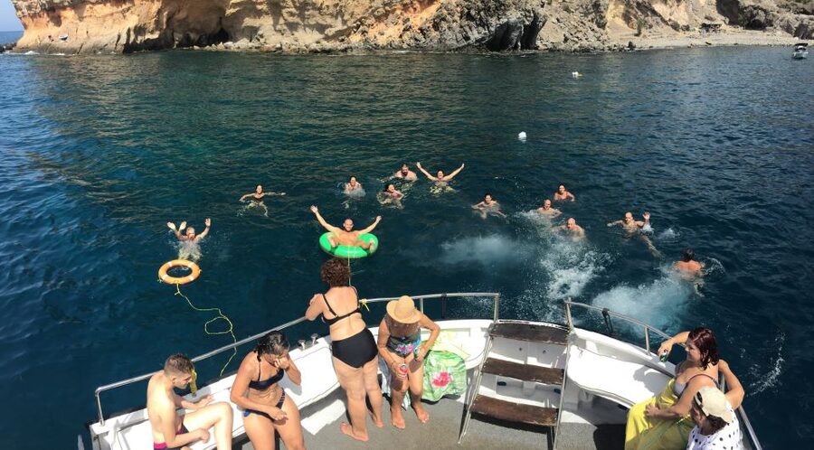Puerto de Mogan: Boat and Snorkeling Trip - What you eat after swimming