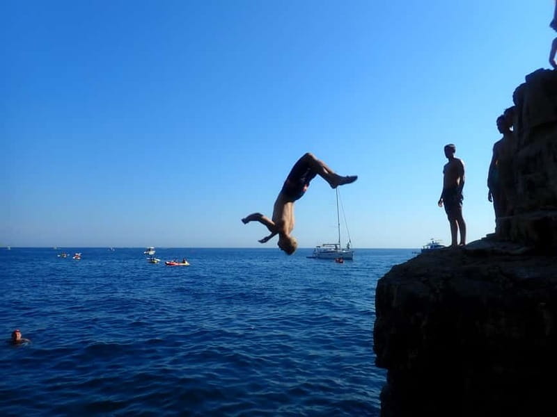 Pula: Sea Adventure – Boat, Kayak, Snorkeling & Cliff Jumps - How the guides shape the experience