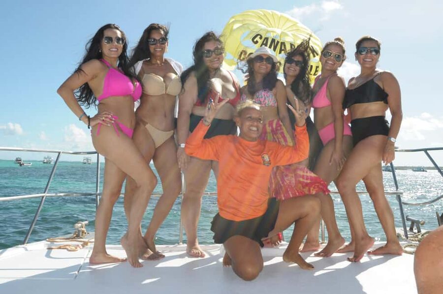 Punta Cana: Booze Cruise with Snorkel and Natural Pool Stop - What the $59 price really covers