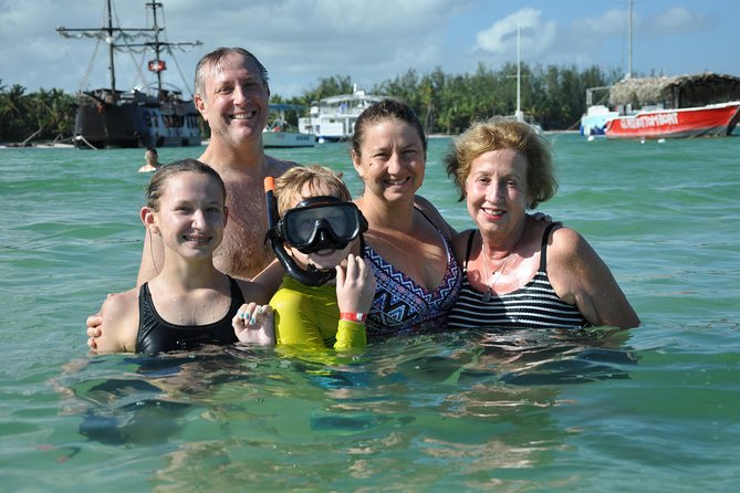 Punta Cana Parasailing & Snorkeling Cruise Experience - Catamaran music, drinks, and the swimming stop