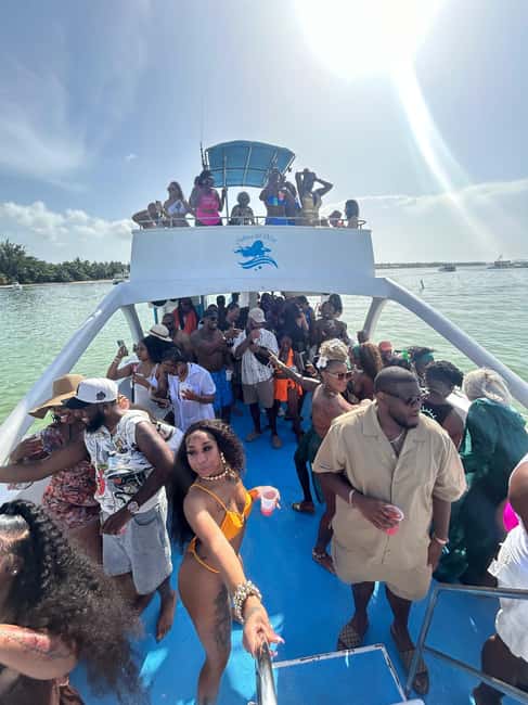 Punta Cana: Party Boat with Snorkeling, Open Bar And Hip Hop - Dolphin Island Views and the Main Swimming Stop