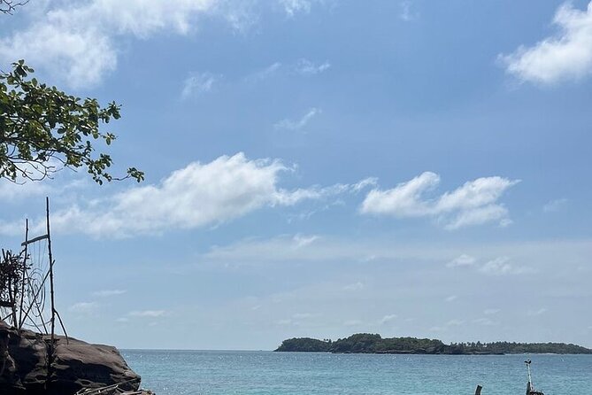 Real snorkel trip by speedboat with small group on Cham island - Dai Island gives you the first hour in the water