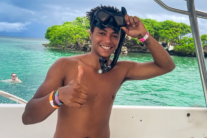 Rosario Islands Trip visiting Cholon, Playa Blanca and Snorkel - What the $108 price includes