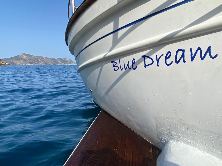 Roses boat trip Special: snorkeling in Cap de Creus - What the skipper and languages add