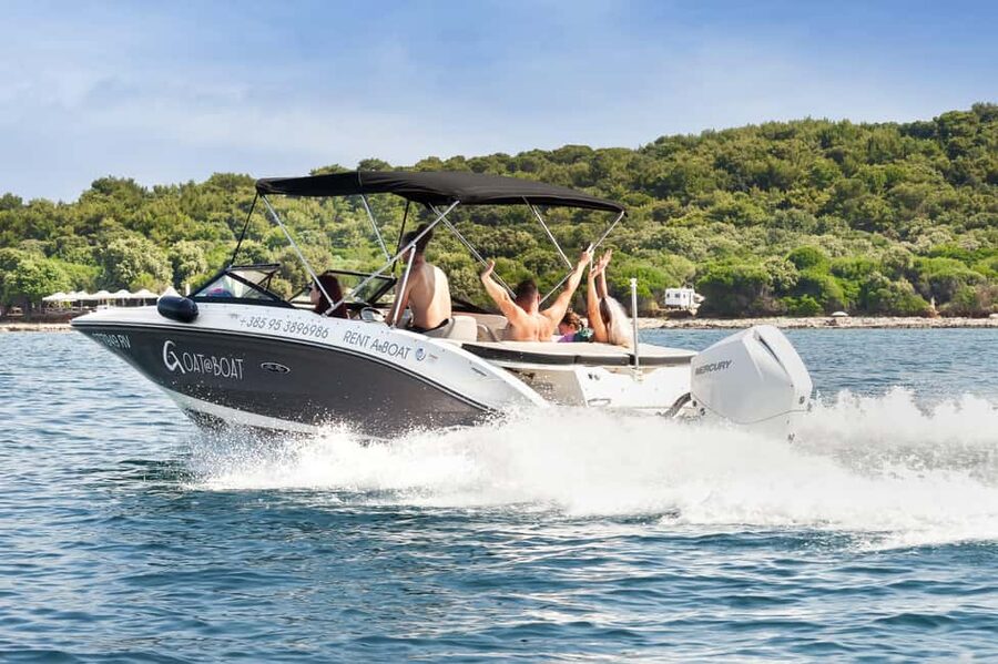 Rovinj: Luxury Island Hopping with Swimming & Snorkeling - Quick reasons to consider this boat trip