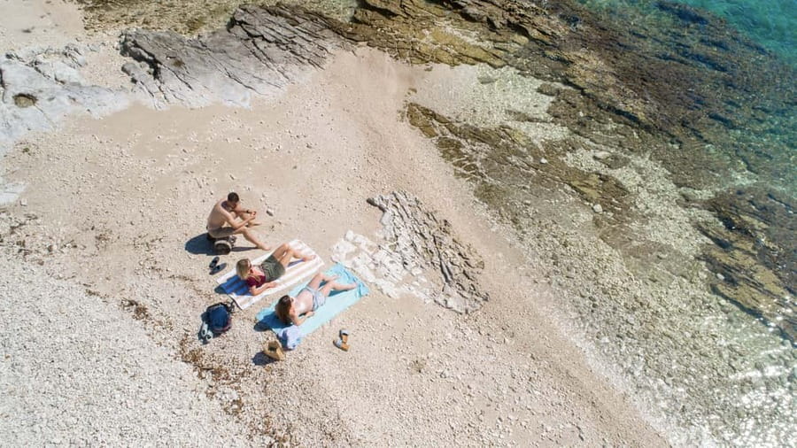Rovinj: Luxury Island Hopping with Swimming & Snorkeling - Figarola, shade, drinks, and a slower pause