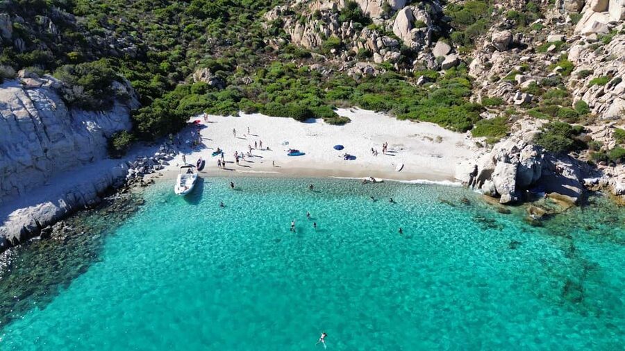 Rubber dinghy tour and snorkeling in Caprera - Why this short Caprera trip works so well