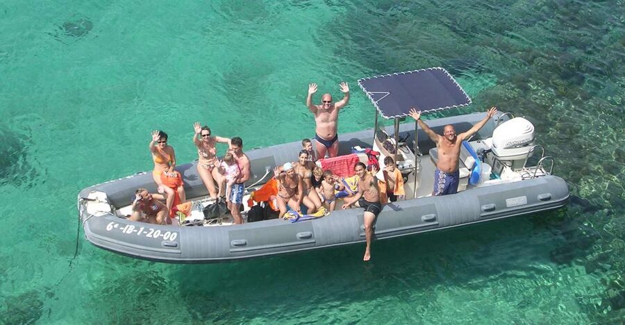 S'Espalmador and Formentera: Snorkeling Trip by RIB Boat - Cala Saona: red cliffs above turquoise water
