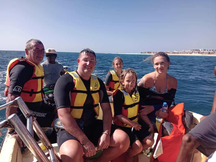 Santa Maria: Snorkeling Boat Tour - Finding fish near the Christ statue