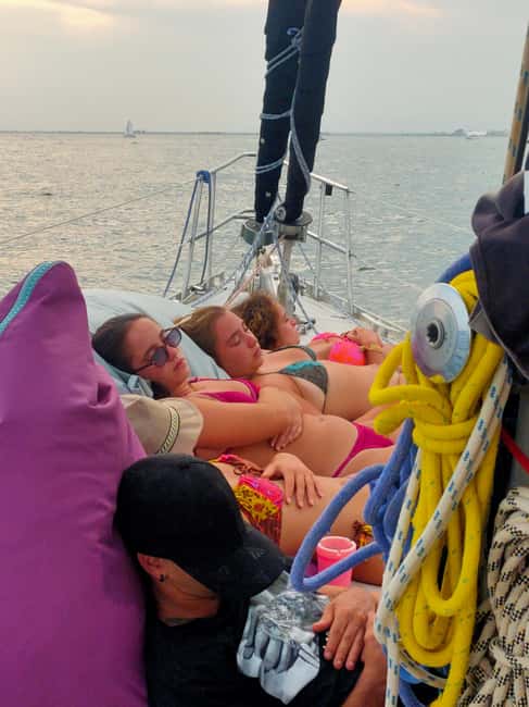 Santa Pola: Sail to Tabarca, snorkel, and enjoy sunset with a tasting - Four ways to spend the Tabarca stop