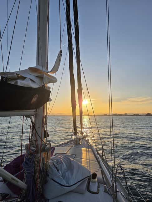Santa Pola: Sail to Tabarca, snorkel, and enjoy sunset with a tasting - What to bring for a better afternoon