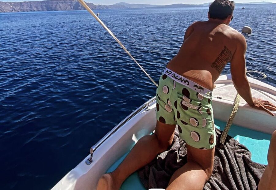 Santorini: License-Free Boat Rental with Snorkeling Gear - Snorkeling in clear water