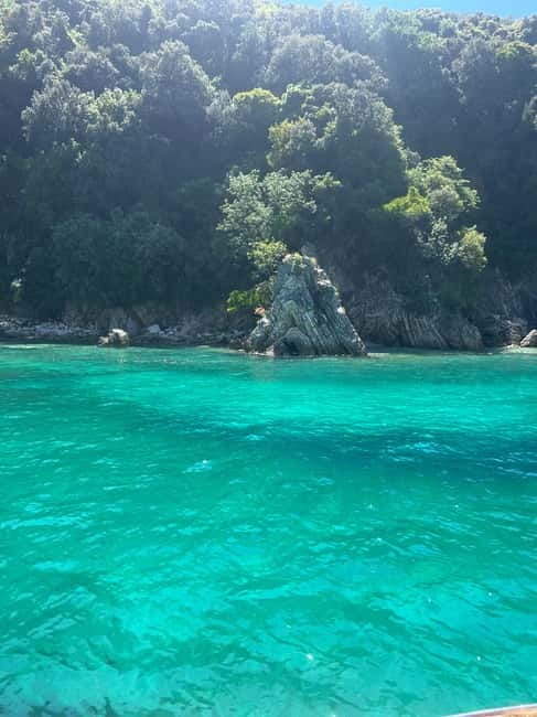 Saranda: Boat tour to 7 destinations end snorkeling - The key points at a glance