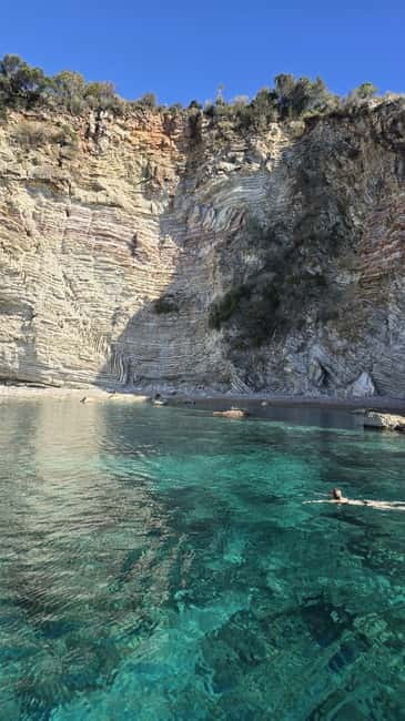 Saranda:Boat Tour to Kroreza with snorkelling,&umbrellas - The speedboat ride: exciting, but not gentle