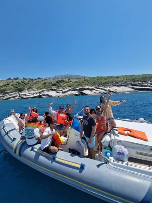 Sarande: Boat Tour to Krorez with Snorkle&Drinks&Swimming - Leaving Limani Port for the open coast